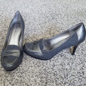 Anne Klein gray heels